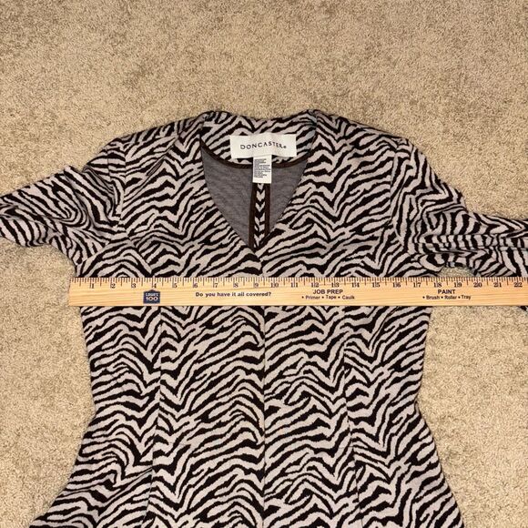 Doncaster Zebra animal print tailored fit jacket black white size 4 - Picture 10 of 11